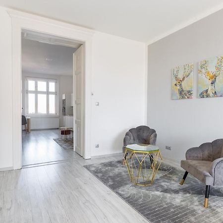 Designer Apartment On The Budapest Broadway With 2Br And Ac エクステリア 写真
