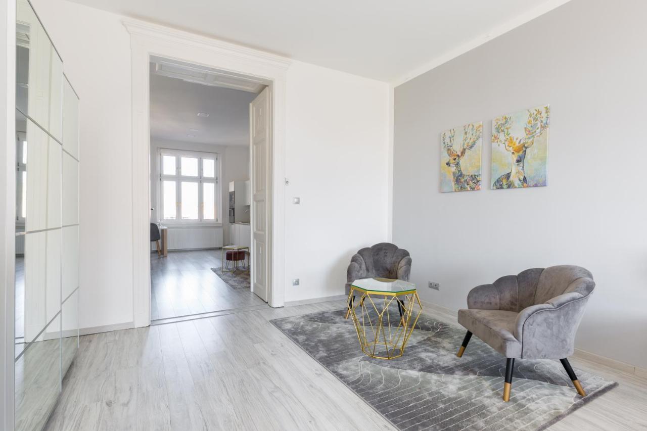 Designer Apartment On The Budapest Broadway With 2Br And Ac エクステリア 写真